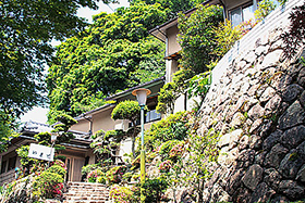 旅館やまと