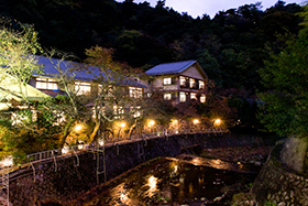 月光園　游月山荘